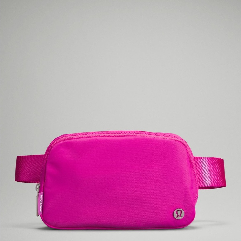 BNWT LULULEMON SONIC PINK BELT BAG